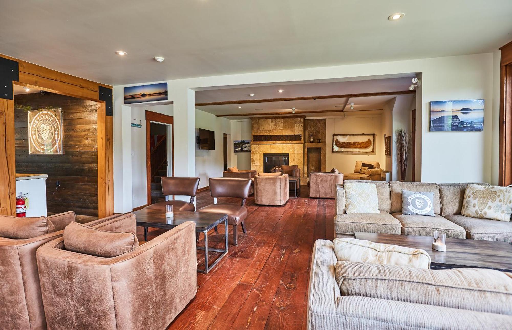 3 Pines Lodge Muskoka Хантсвилл Экстерьер фото