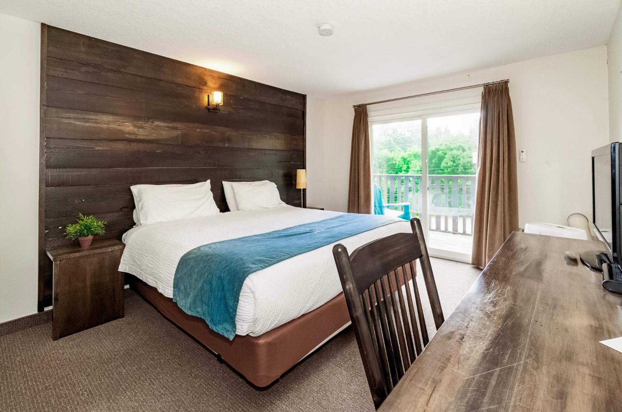 3 Pines Lodge Muskoka Хантсвилл Экстерьер фото