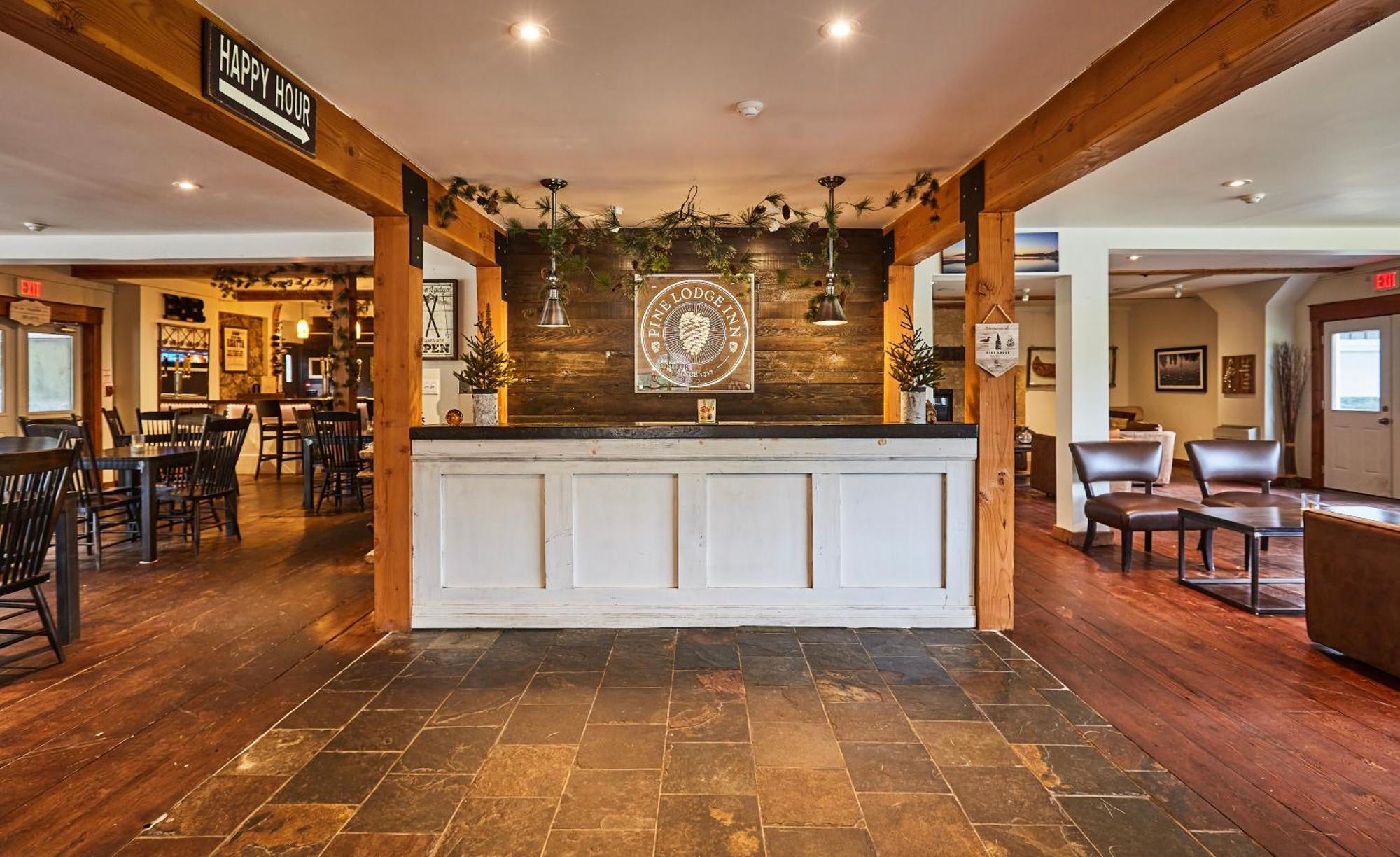 3 Pines Lodge Muskoka Хантсвилл Экстерьер фото