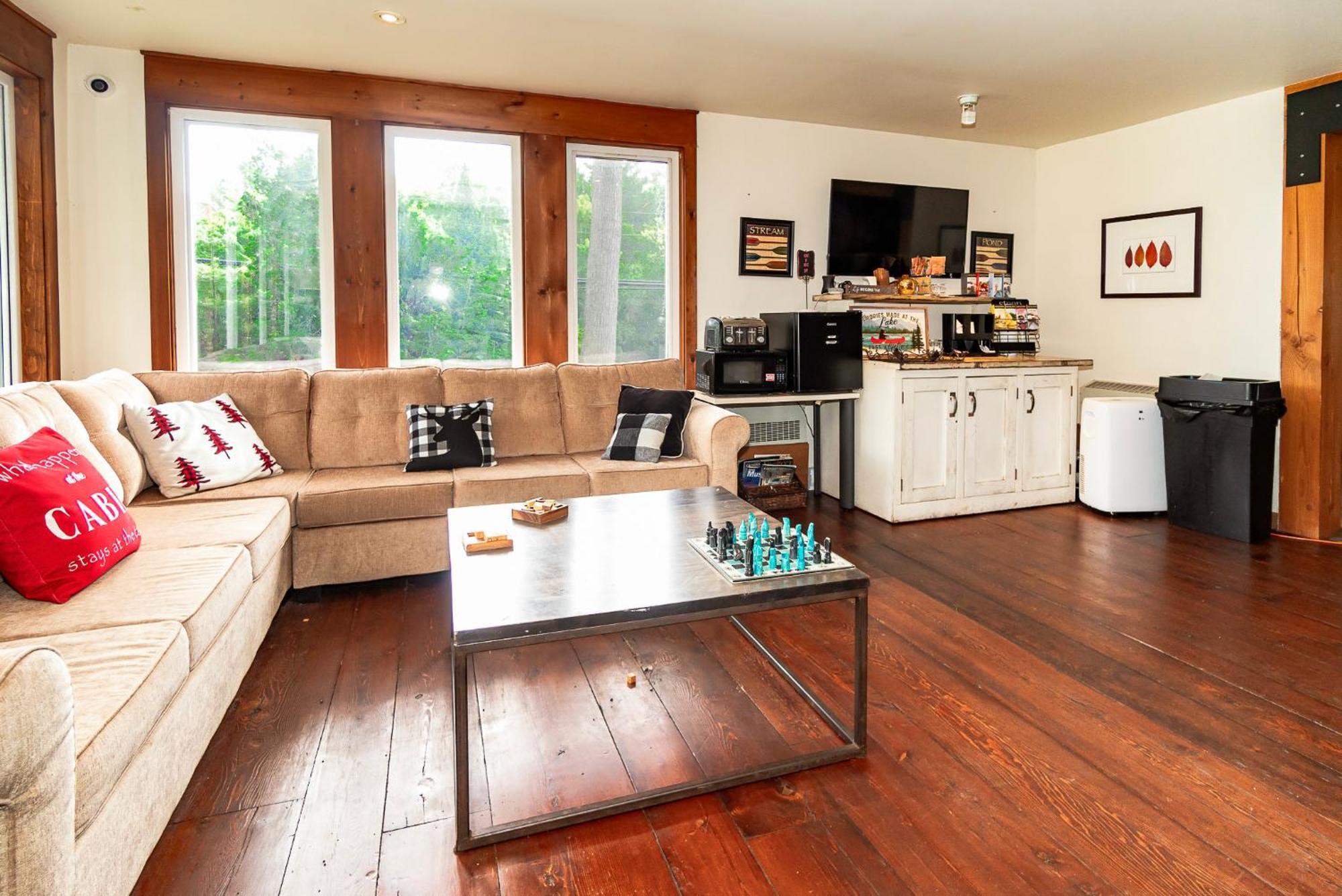 3 Pines Lodge Muskoka Хантсвилл Экстерьер фото